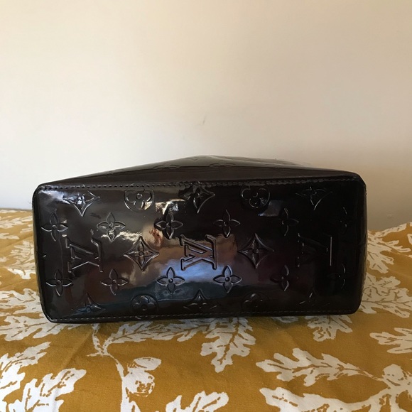 Auth. Louis Vuitton Reade - Picture 6 of 14